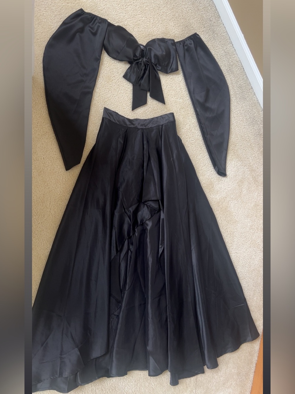 Black Women's Satin Maxi Skirt - Classic Full-Length Silhouette
